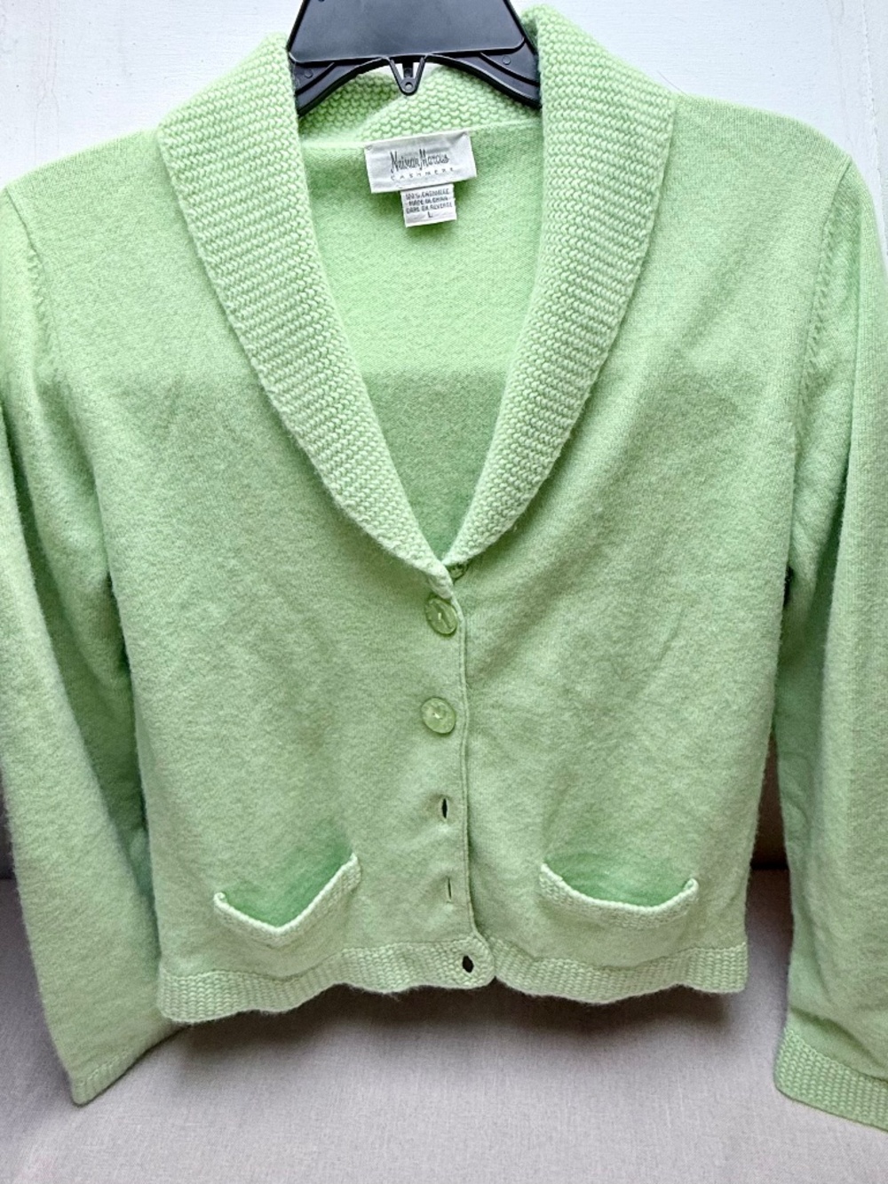 Neiman Marcus 100% Cashmere Cardigan Sweater Pistachio Green Size L